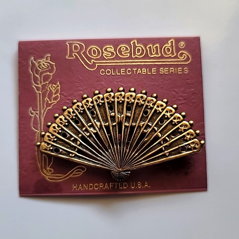 Rosebud brooch